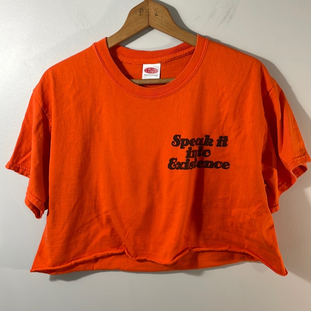 Petals and Peacocks lifestyle brand crop tee “speak it into existence” size LG